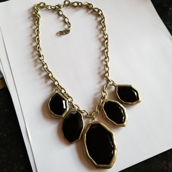 Necklace - Freeform Shape Statement Necklace black and gold tone - Picture 13 of 13
